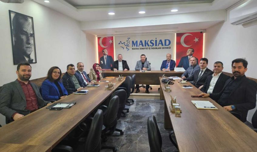 Denizli Milli Eğitim Temsilcileri ile MAKSİAD Başkanı Mehmet Sarı Mesleki Eğitim Toplantısı gerçekleştirdi.