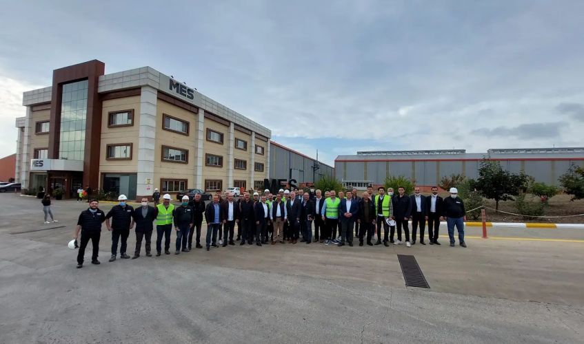 istanbul Teknik Gezimizin ikinci gününde heyetimiz ile Yılmaz Şirketler Grubunun diğer şirketleri ELK Motor ve Türkiye’nin en büyük döküm tesislerinden biri olan MES Döküm Fabrikasını ziyaret ettik.