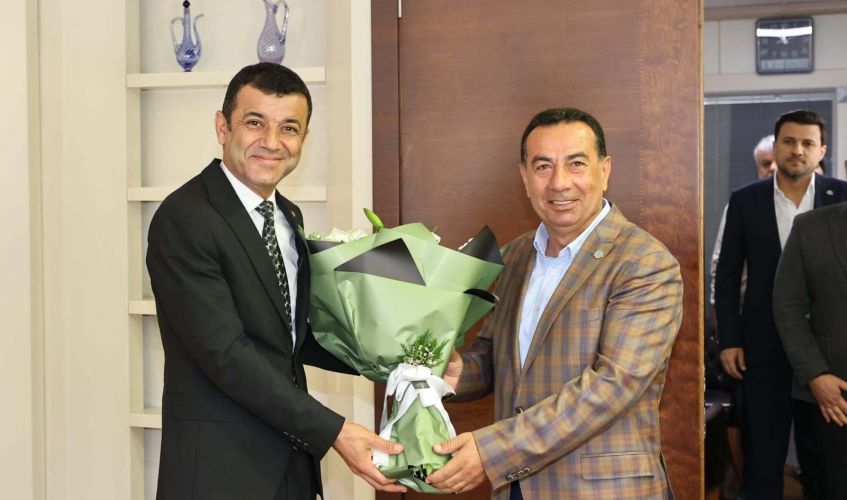 MAKSİAD Yönetim Kurulu Heyeti Büyükşehir Belediye Başkanı Çavuşoğlu'na ''Hayırlı Olsun'' Ziyareti