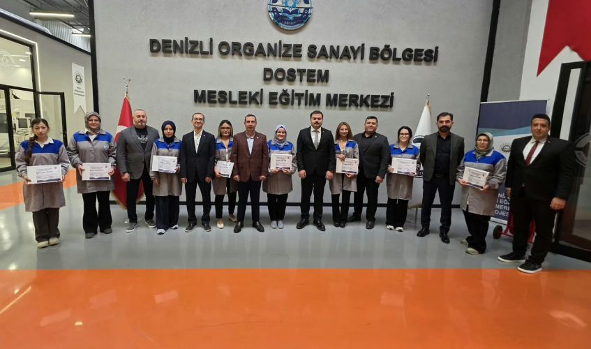 KADIN CNC OPERATÖRÜ EĞİTİMİNİ BAŞARIYLA TAMAMLAYAN KURSİYERLERE SERTİFİKALARI TAKDİM EDİLDİ